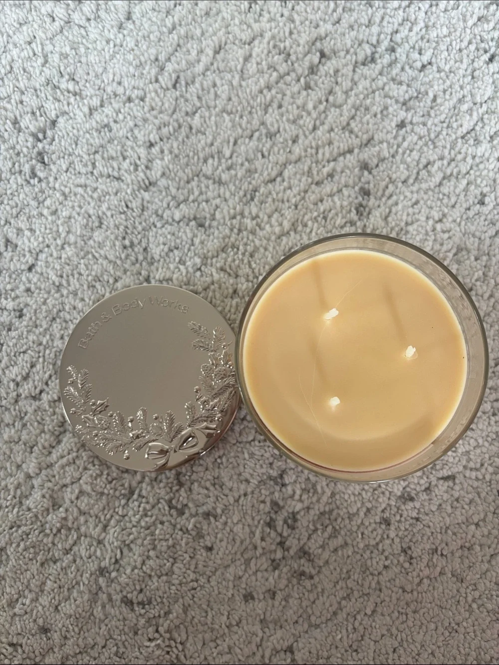Bath & Body Works Cinnamon Sugared Pecans 3 Wick Candle NWT - Picture 2 of 3